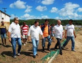 Ex-governador Ronaldo Lessa também visitou cidades atingidas pelas chuvas