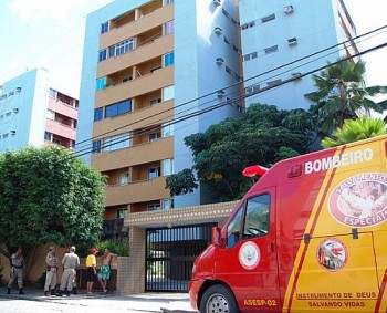 Polícia recebeu denúncia do crime e solicitou arrombamento