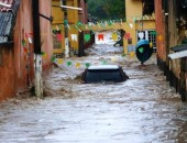 Ruas de Rio Largo por volta do meio-dia deste sábado, 19