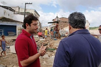 Toninho Lins e procurador Eduardo Tavares avaliam situação em Rio Largo