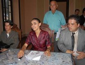 Marina Silva cercada por Sandra Menezes e Sílvio Camelo