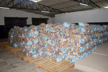 Cestas agora serão distribuídas em galpão no Barro Duro