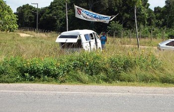 Veículo Celta teria 'trancado' Kombi na AL-101 Sul