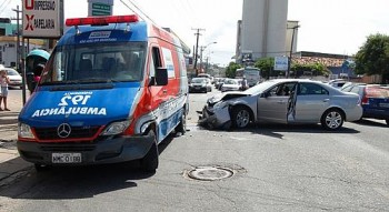 Ambulância levava mais de oito pessoas - vítimas estavam sem equipamentos de segurança