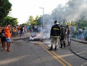 Bombeiros apagaram o fogo na AL 101 Sul