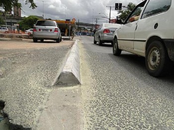 Enxofre foi derramado em ruas de Maceió