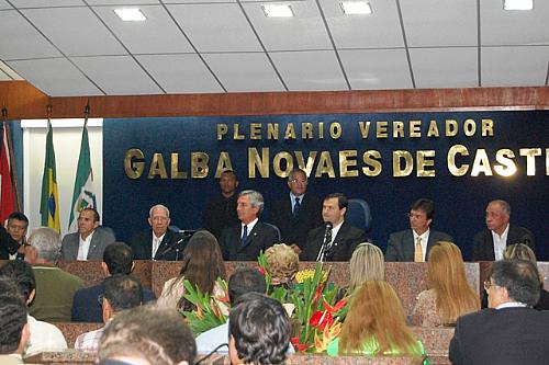 Senador recebeu Comenda Senador Arnon de Mello da Câmara de Maceió