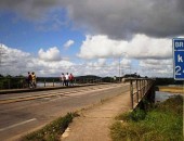 Veículo caiu da ponte que liga Alagoas a Sergipe