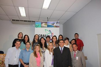 Grupo de Receptivos de Alagoas - com secretárias do Turismo, de Estado, Danielle Novis, e de Maceió, Claudia Pessoa.