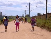 Mulheres de presos tentam acesso ao presídio