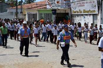 Coruripe realizou passeata pela paz no trânsito