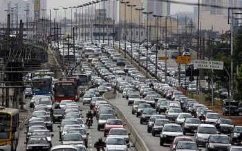 Trânsito lento não é privilégio só de São Paulo, outras capitais enfrentam problemas