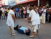 Encenação atraiu atenção do público no Centro