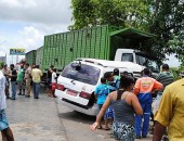 Agentes da PRF tiveram dificuldade para desobstruir rodovia