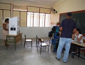 Na Escola Mota Trigueiros, no Poço, clima é de tranquilidade entre eleitores