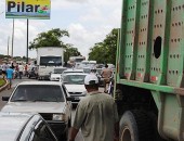 Trânsito ficou completamente congestionado na BR 316