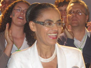Marina Silva, durante coletiva após definição de segundo turno entre Dilma e Serra