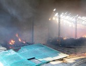 Todo material que estava no galpão foi destruído pelo incêndio