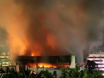 Incêndio no prédio da Oi em Salvador teve início na manhã desta terça-feira (21).