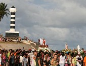 Fiéis rendem honenagens a Bom Jesus dos Navegantes