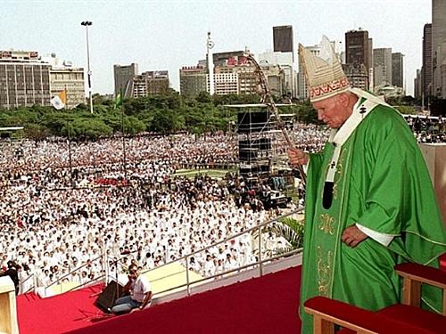 O papa João Paulo II durante visita ao Rio, em 1997