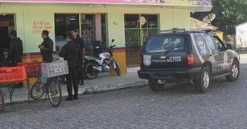 Assalto a mercadinho em Penedo