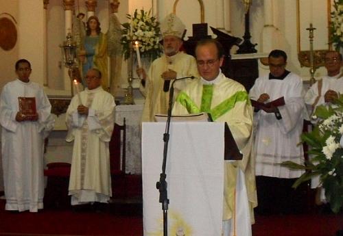 Vigília Pascal na Catedral Metropolitana de Maceió