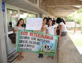 Estudantes de Veterinária ocupam reitoria da Ufal