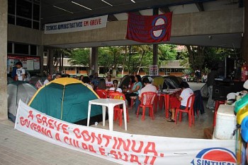 Técnicos da Ufal continuam em greve