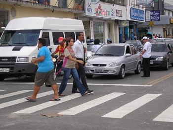 SMTT realiza campanha para pedestres