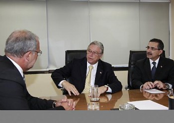 Governador Teotonio Vilela e secretário Luiz Otavio Gomesreuniram-se em Brasília para discutir alternativas para malha ferroviária