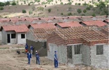 União e São José da Laje recebem primeiras casas da Reconstrução