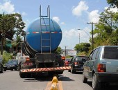 Acidente deixou o trânsito congestionado na Avenida Leste Oeste