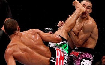 UFC: Barboza dá chute de 'Chuck Norris'