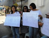 Mulheres dos policiais militares, que estão presos no Presídio Baldomero Cavalcante.