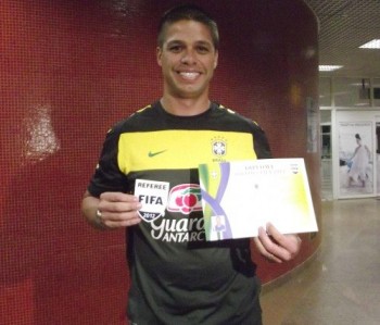 Chicão é o primeiro árbitro alagoano com escudo Fifa