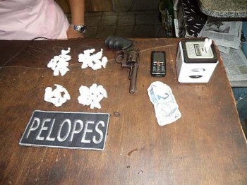 Polícia apreende adolescentes traficando drogas no interior