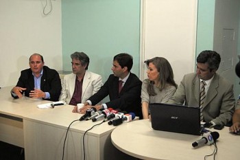 Em coletiva, delegados apresentaram suspeitos de crimes