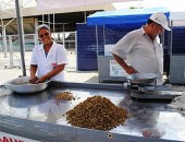 Venda de pescado movimenta consumidores