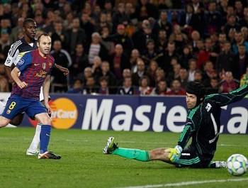 Iniesta fez um dos gols do Barcelona no empate com o Chelsea