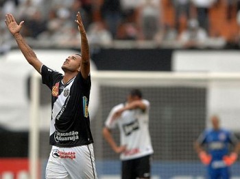 Ponte Preta venceu Corinthians em duelo emocionante no Pacaembu