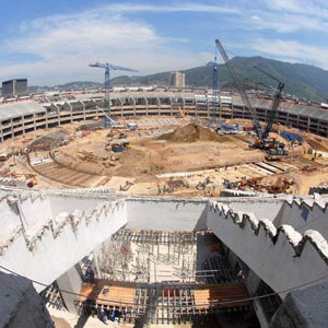 Acompanhado por técnicos, visitante passará por várias pertes do estádio