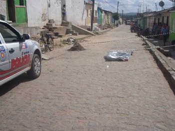 Vítima, não identificada, é assassinada no bairro Manoel Teles