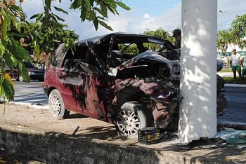 Vítimas foram socorridas pelo Samu; colisão de ataque de abelhas