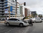 Acidente deixa trânsito lento na orla de Ponta Verde