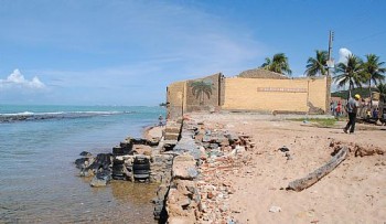 Após anos de disputa judicial, barracas da Sereia são demolidas