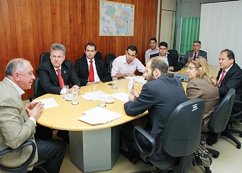 Joaquim Beltrão e prefeitos alagoanos tiveram reunião com representante do MDS