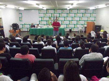 Servidores do Ifal realizam ato público no campus de Marechal Deodoro