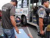 Mulher é atropelada por ônibus no bairro do Poço