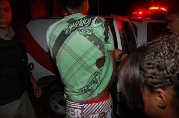 Vingança: jovens são feridos durante atentado em lan house